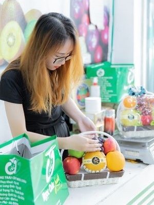 Giao giỏ hoa quả nhập khẩu