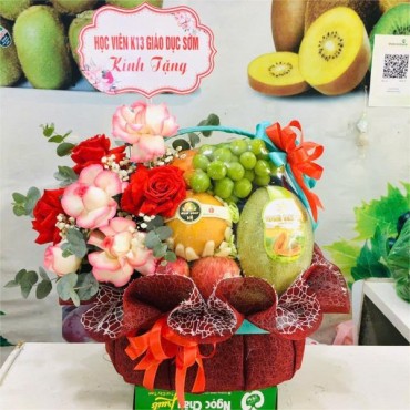 20 mẫu giỏ trái cây kèm hoa đẹp